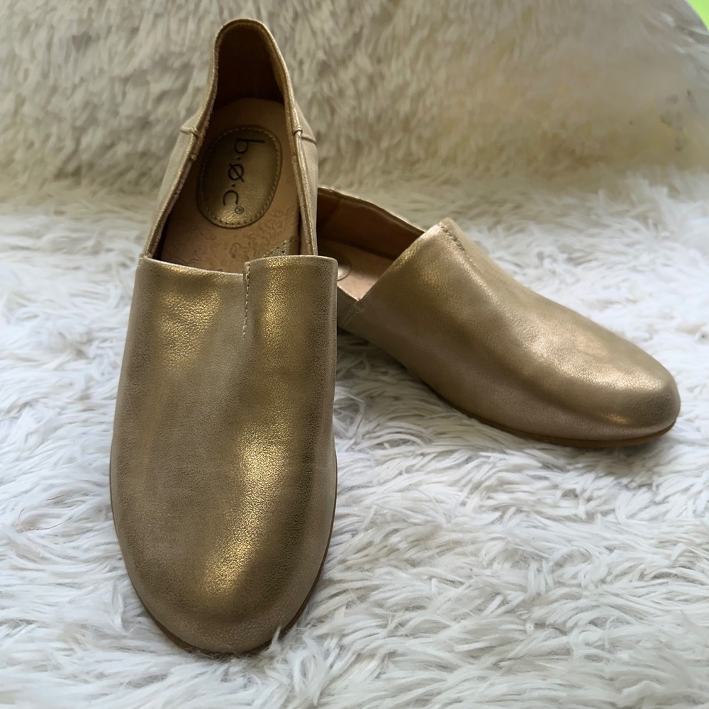 B.O.C Gold Metallic Closed Toe Comfy Cushioned Flat Loafers Faux Leather sz 8M